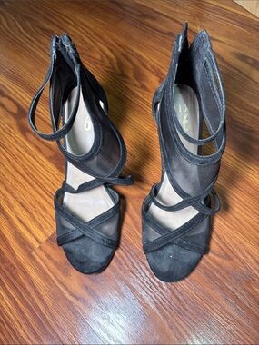 Black Strappy Mesh Women’s Heels